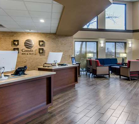 Comfort Inn & Suites - Wichita, KS