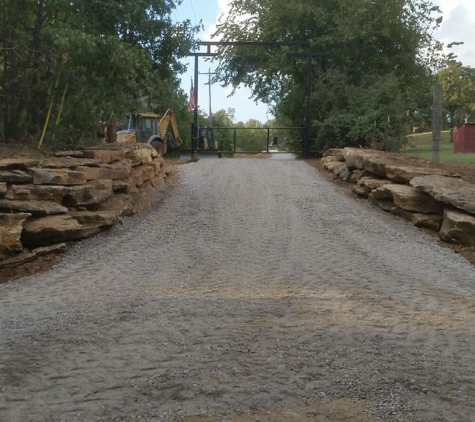 Garland's Backhoe and Dozer Service Inc - Sand Springs, OK