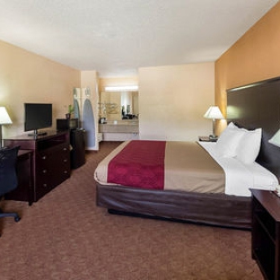 Econo Lodge - San Antonio, TX