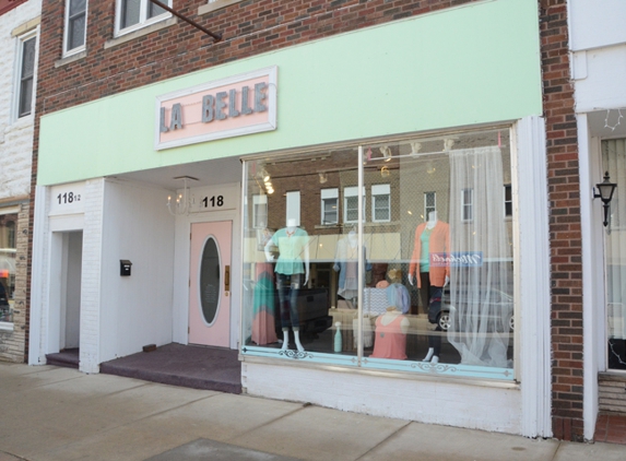 La Belle Boutique & Beauty Lounge - Monticello, IA