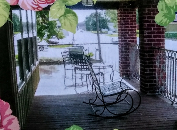 Iola's Home Away Extended Stay - DeRidder, LA. Relax on the Balcony