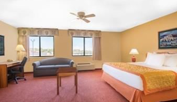 Hawthorn Suites by Wyndham Albuquerque - Albuquerque, NM