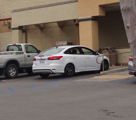 Albertsons Bakery - Reseda, CA