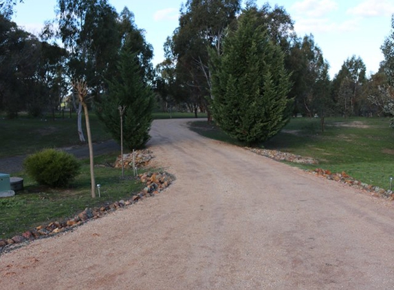 Blue Shovel Earthmoving - Strathfieldsaye, VIC