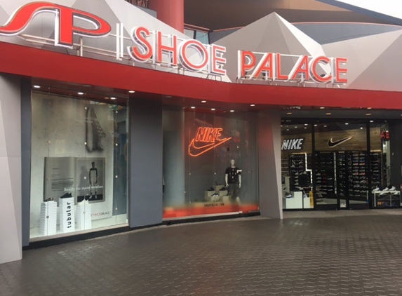 Shoe Palace - Universal City, CA