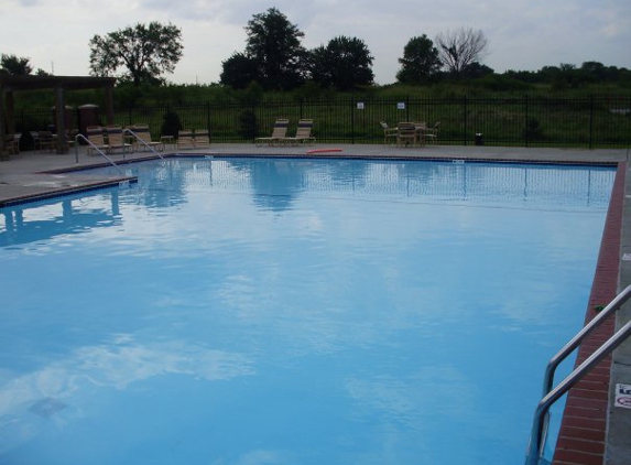 Krystal Klear Swimming Pool Service - Kansas City, MO