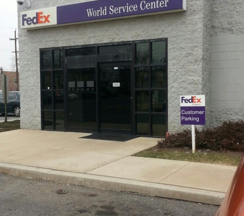 FedEx Ship Center - Philadelphia, PA