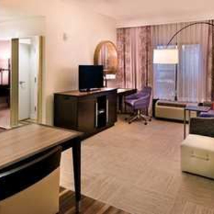 Hampton Inn & Suites Orlando/East UCF Area - Orlando, FL
