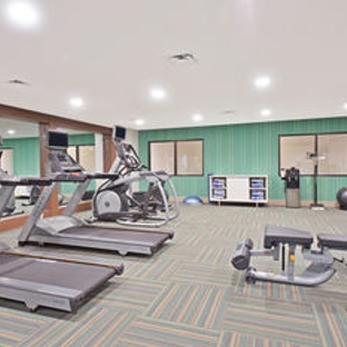 Holiday Inn Express & Suites Uniontown - Uniontown, PA