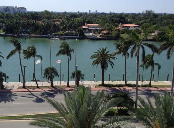 Miami Beach Resort - Miami Beach, FL
