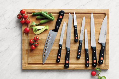 good kitchen knives are amust-have for the kitchen