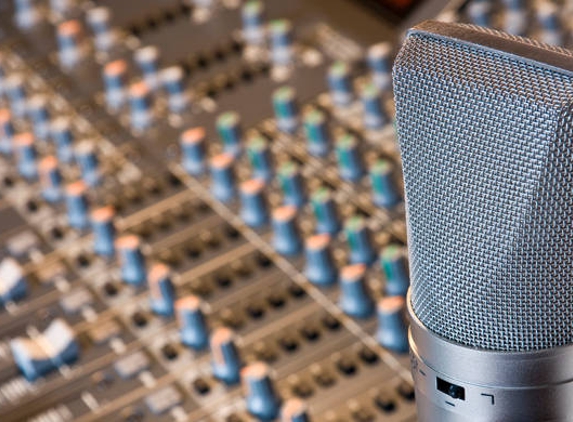 Radio Stations 2DU/Zoo FM