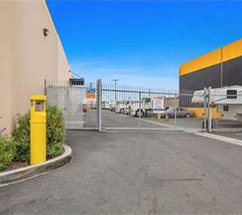 US Storage Centers - Carson, CA