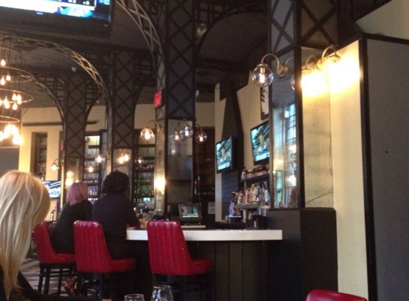 Aoa Bar & Grill - New York, NY