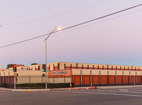 South Bay Mini Storage - Hawthorne, CA