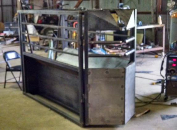 Barker Welding & Fabrication - Gravette, AR