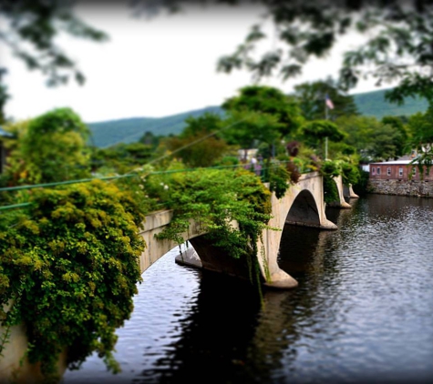 Bridge Of Flowers Business Center - Shelburne Falls, MA