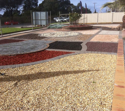 Mildura Mini Mix & Garden Supplies - Mildura, VIC