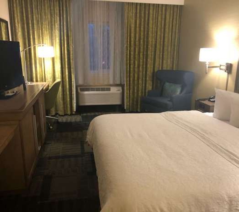 The Hampton Inn & Suites - Vacaville, CA