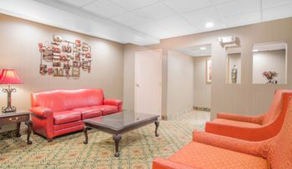 Days Inn by Wyndham Greenville - Greenville, SC