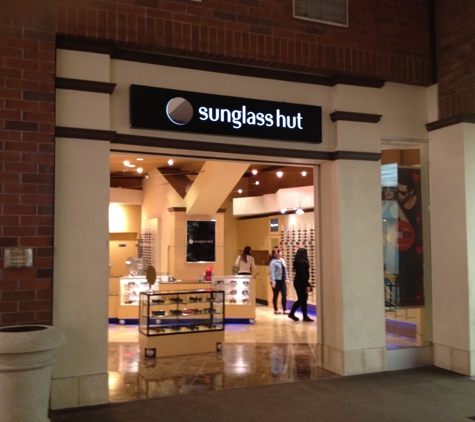 Sunglass Hut - Glendale, CA