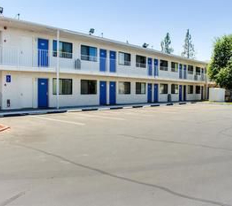 Motel 6 - Bakersfield, CA