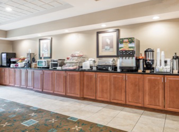 Wingate By Wyndham - Saint Charles, MO