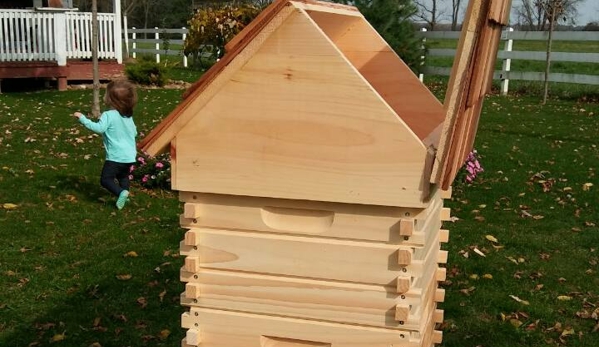 Little LaRue Apiary Bee supply - Mount Vernon, OH. Log Cabin Style Bee Hive w/Pitched Roof