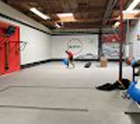 Evolution Physical Therapy & Fitness - Costa Mesa - Costa Mesa, CA