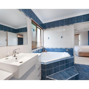 New Life Bathrooms - Razorback, NSW