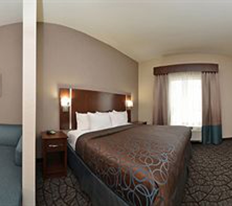 Holiday Inn Express & Suites Junction City - Junction City, KS