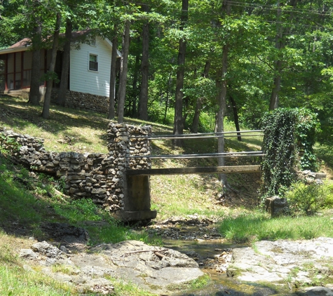 Fox Springs Lodge - Cuba, MO