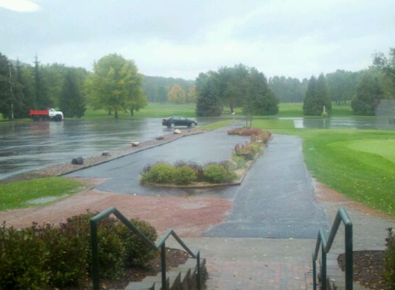 Lake Wisconsin Country Club - Prairie Du Sac, WI