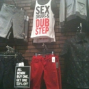 Hot Topic - Clothing Stores