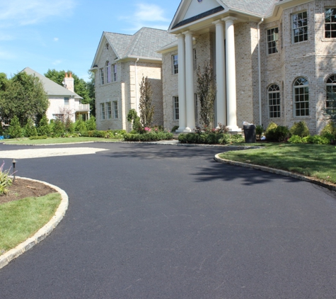 Matas's Paving & Seal Cotaing - Huntington Station, NY