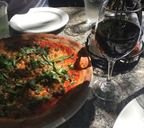 Pizzeria Tra Vigne - Saint Helena, CA