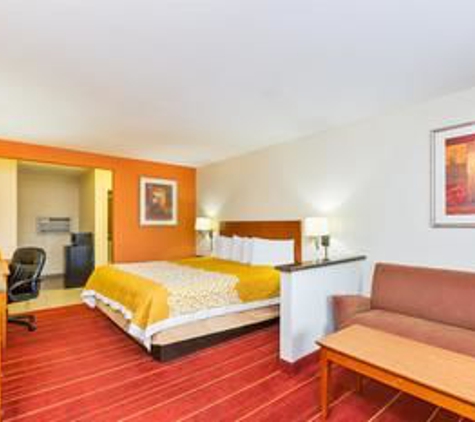 Days Inn by Wyndham San Diego-East/El Cajon - El Cajon, CA