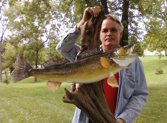 Trips II Taxidermy - Fox Lake, WI