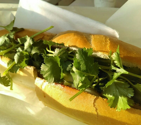 Nhu Lan Bakery - Chicago, IL