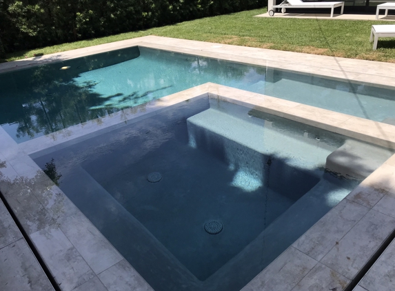 AquaScape Pools inc - covina, CA. Mirror pool w spa