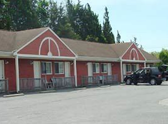 Blue Spruce Motel - Plymouth, MA