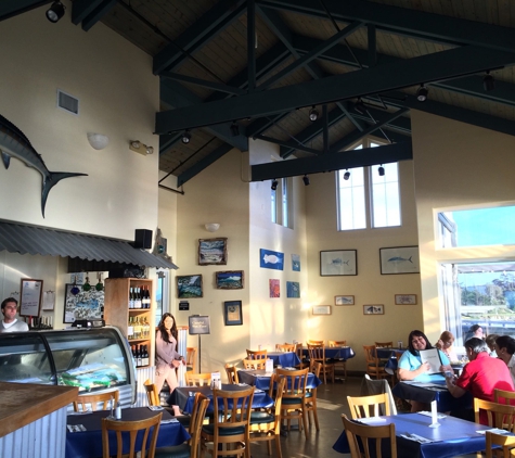 Sea Harvest Fish Market & Restaurants - Moss Landing, CA