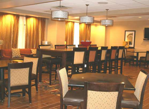 Hampton Inn - Richfield, OH