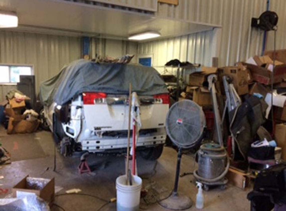 Willis Auto Body - Peosta, IA