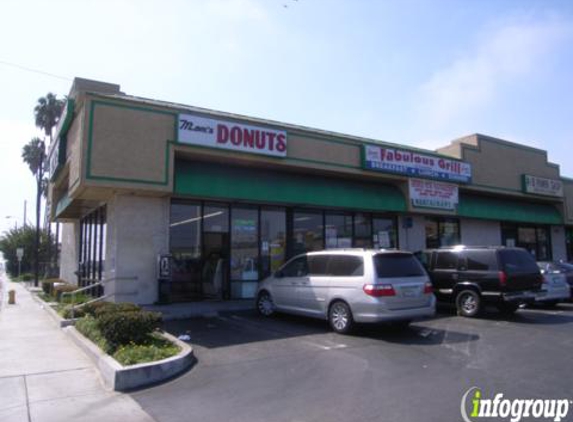 Mom's Donuts - Hawthorne, CA