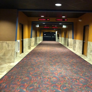 Regal Cinemas Oceanside 16 - Oceanside, CA