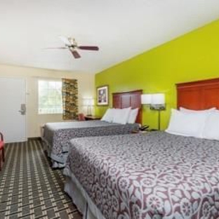 Days Inn by Wyndham Trenton - Trenton, GA