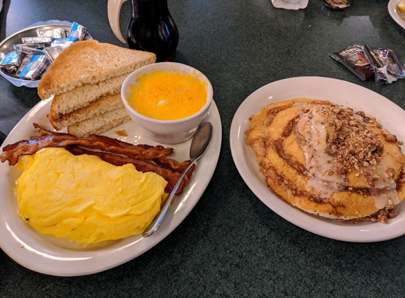 Metro Diner - Bensalem, PA