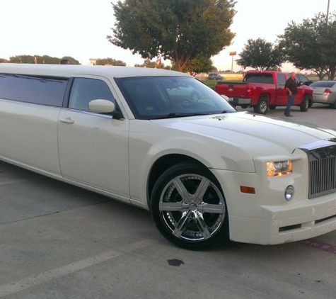 Newtons Big Hat Limousines - Valley View, TX