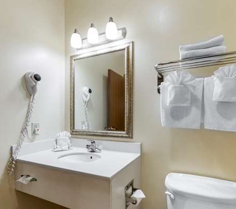 Quality Inn & Suites Wellington-Fort Collins - Wellington, CO